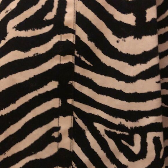 Michael Kors Women’s Zebra Print Cotton Belted Trench Coat; Size Large - Picture 6 of 16